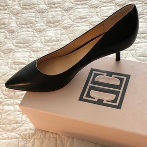 Ivanka Trump Athyna - Classic Dress Pump